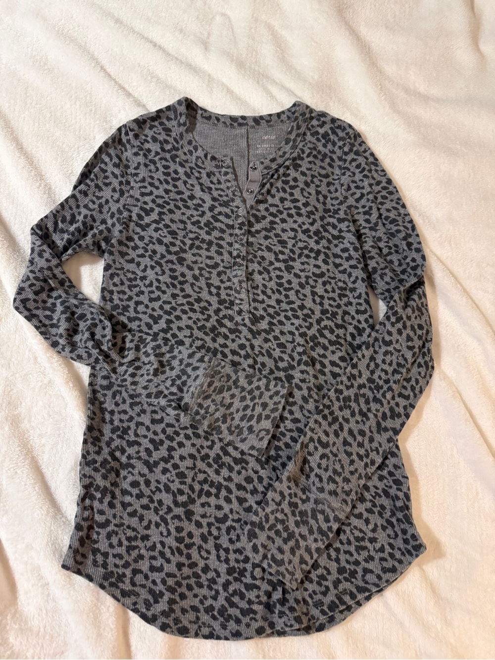 Aerie Grey & Black Leopard Print Long Sleeve Henley Top -XS